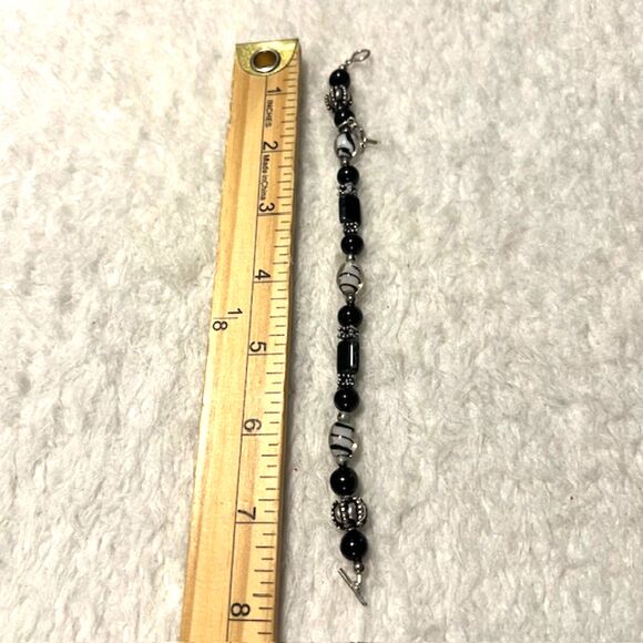 Black & White Silver Tone Beads Toggle Clasp Breast Cancer Bracelet - Picture 7 of 7